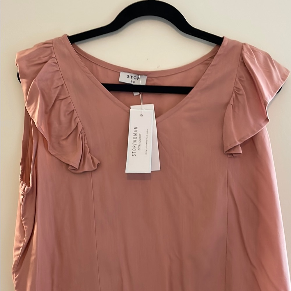 Pink Ruffled Sleeveless Blouse - Picture 3 of 4
